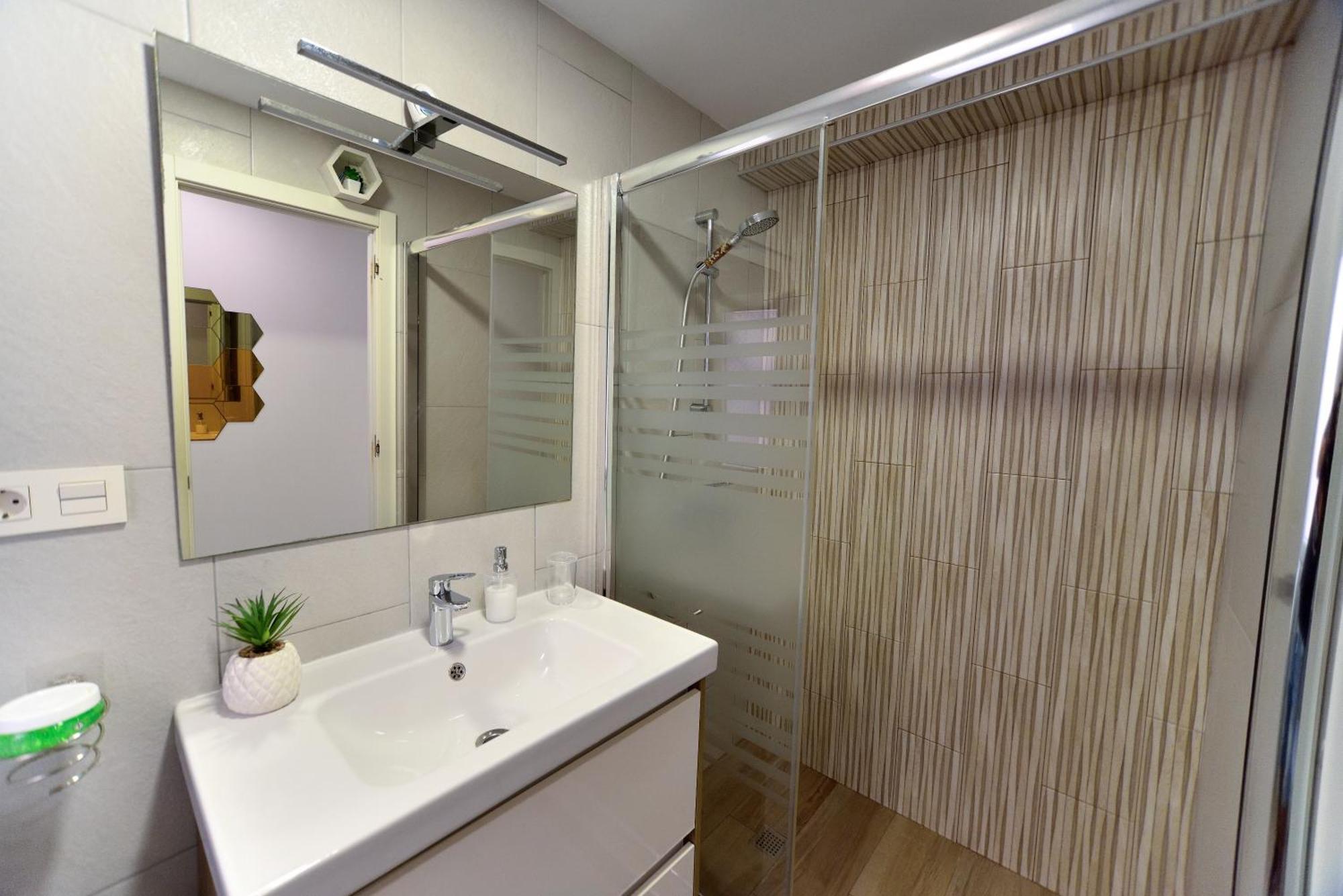 Apartamento Garbinet อาลิกันเต ภายนอก รูปภาพ